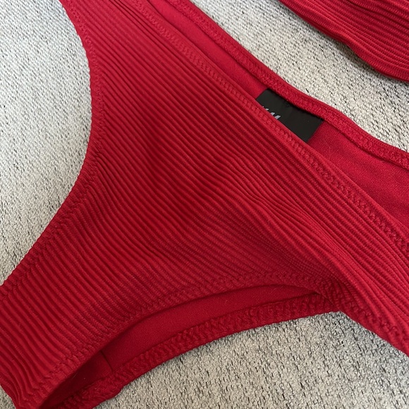 H&M Red Ribbed Bikini Set, size US 4, EUC - Picture 10 of 16